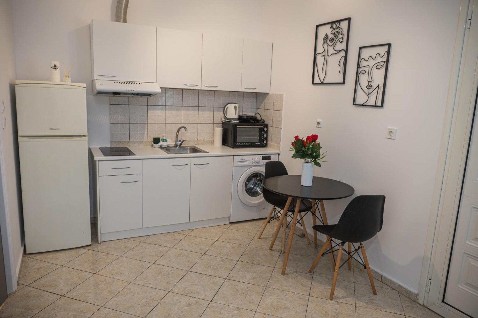 Apartment Happy Room-2' From Sea Kalamata
